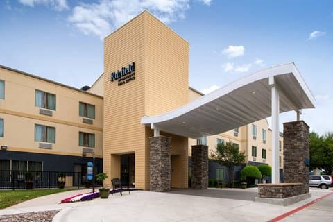 Fairfield Inn & Suites Arlington Near Six Flags, Hotel in Arlington