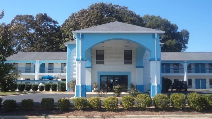 AmeriVu Inn & Suites, Motel in Siler City