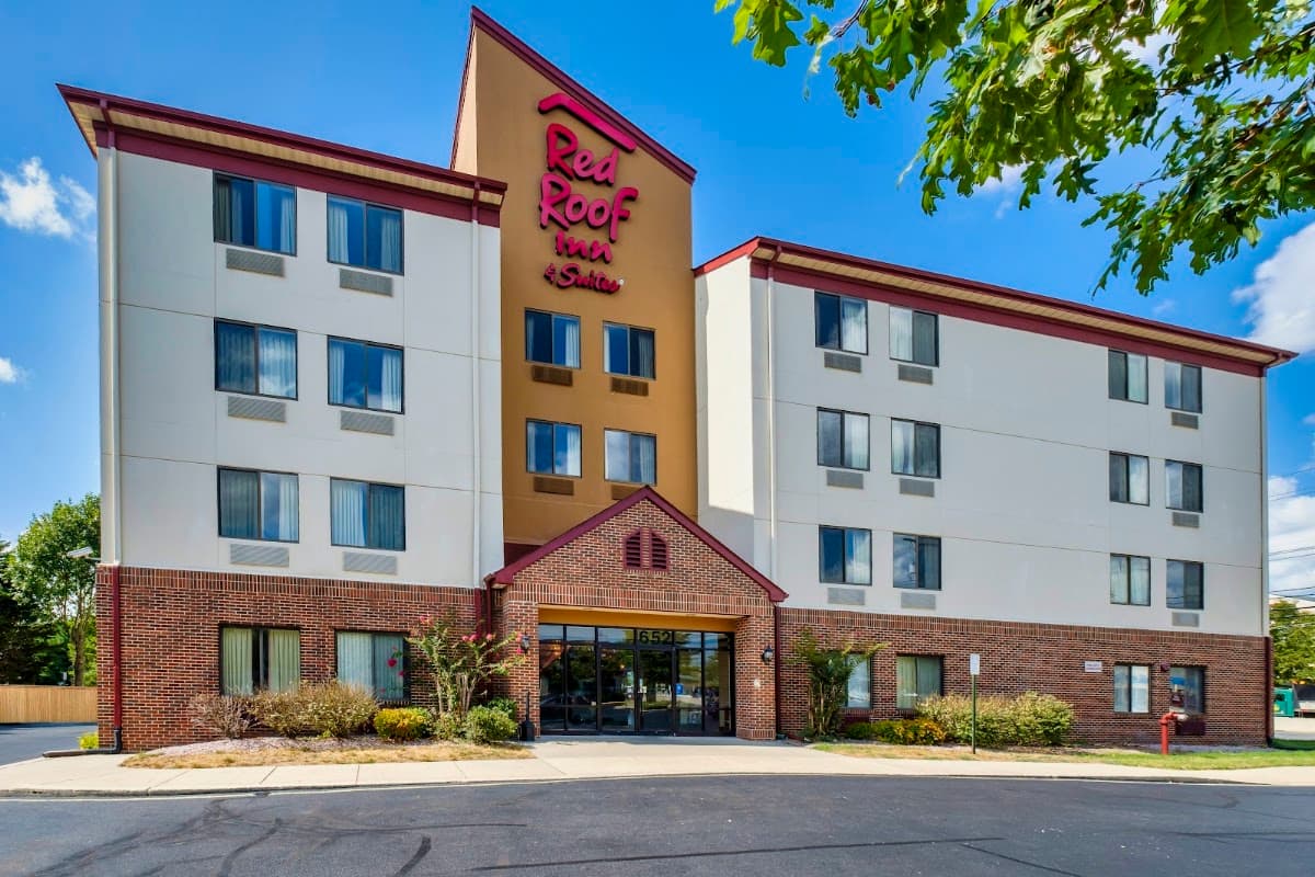 Red Roof Inn & Suites Dover, Hotel in Dover