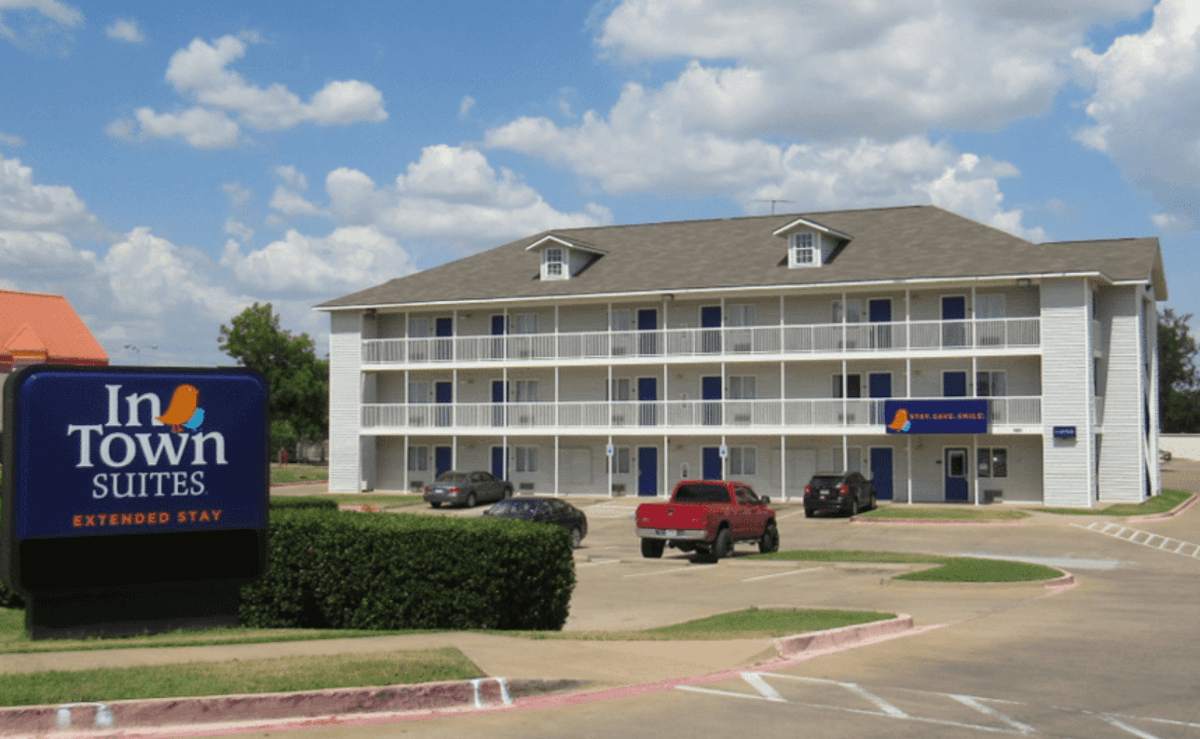 InTown Suites Extended Stay Arlington TX - Central, Hotel in Dalworthington Gardens