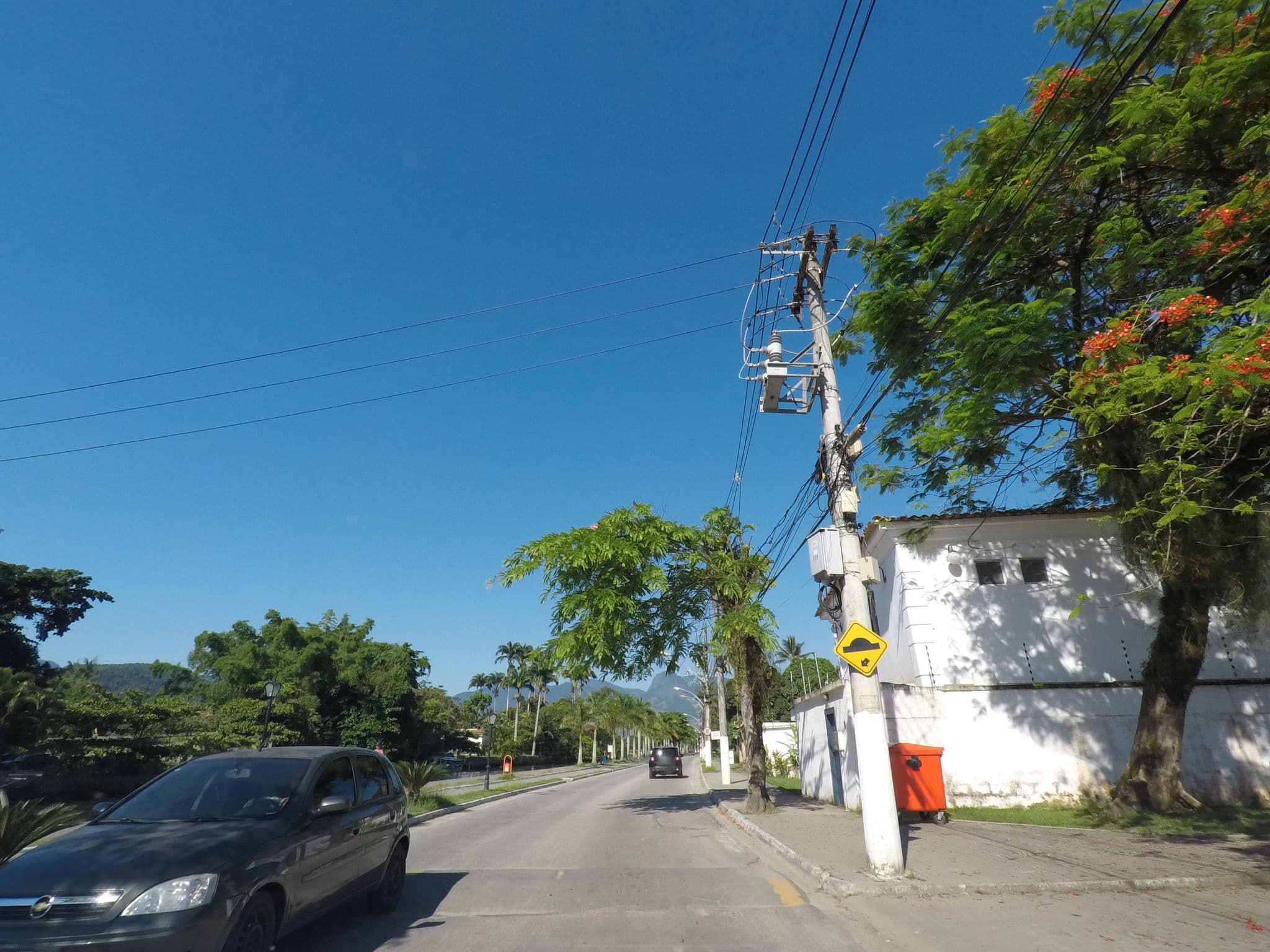 Street view near Casa Hospedaria, Paraty