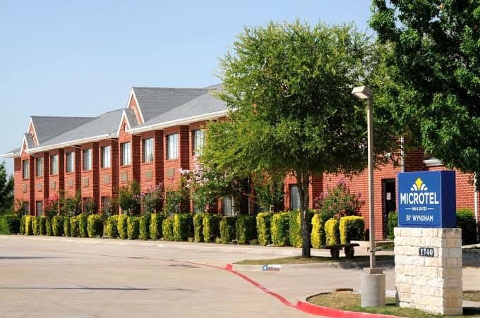Microtel Inn & Suites by Wyndham Arlington/Dallas Area, Hotel in Dalworthington Gardens
