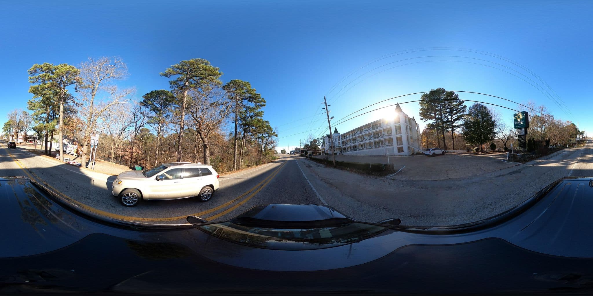 Street view near Quality Inn, Eureka Springs — © justinmeyers (CC BY-SA · Mapillary)