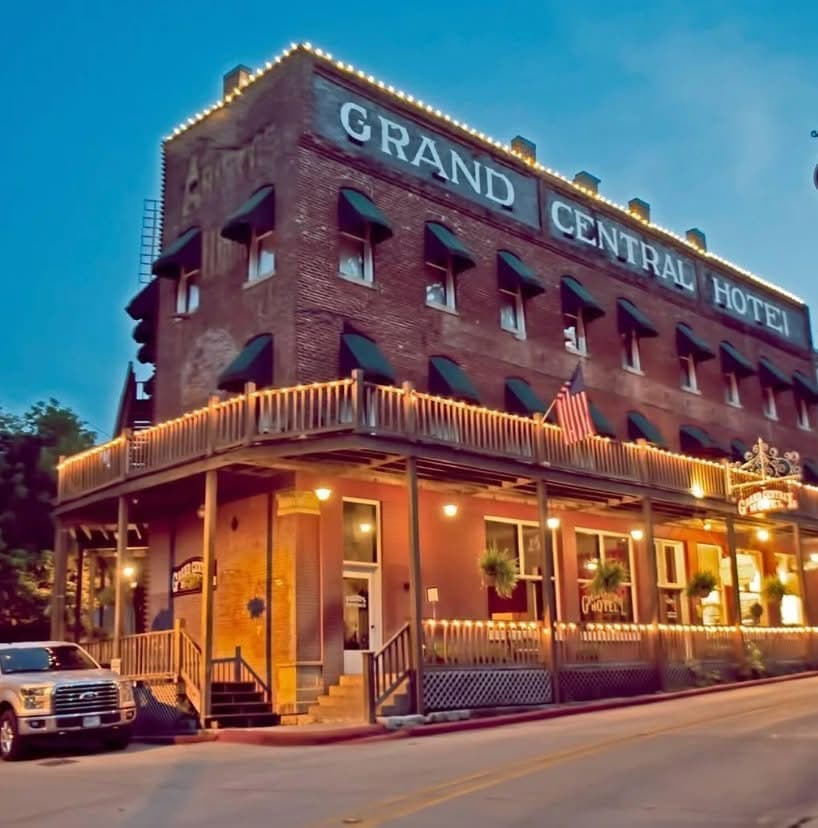 Grand Central Hotel, Hotel in Eureka Springs