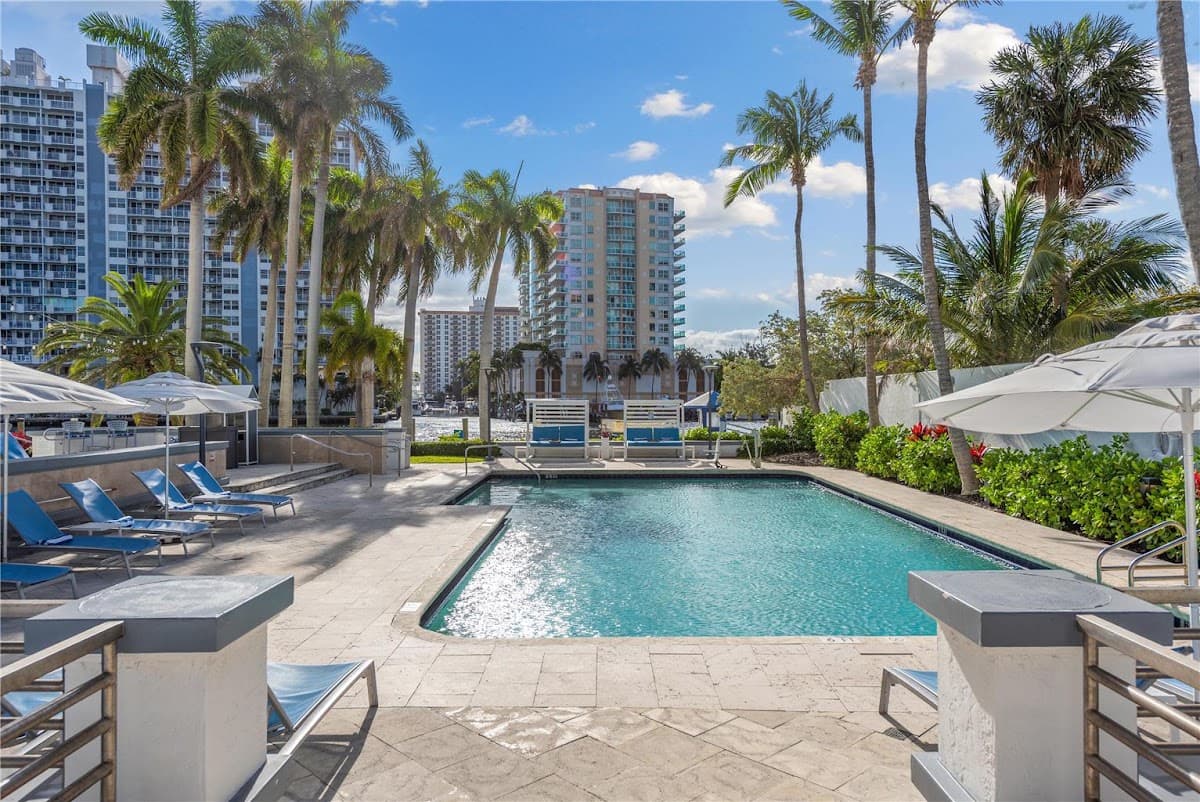 GALLERYone - a DoubleTree Suites by Hilton Hotel, Hotel in Sunrise
