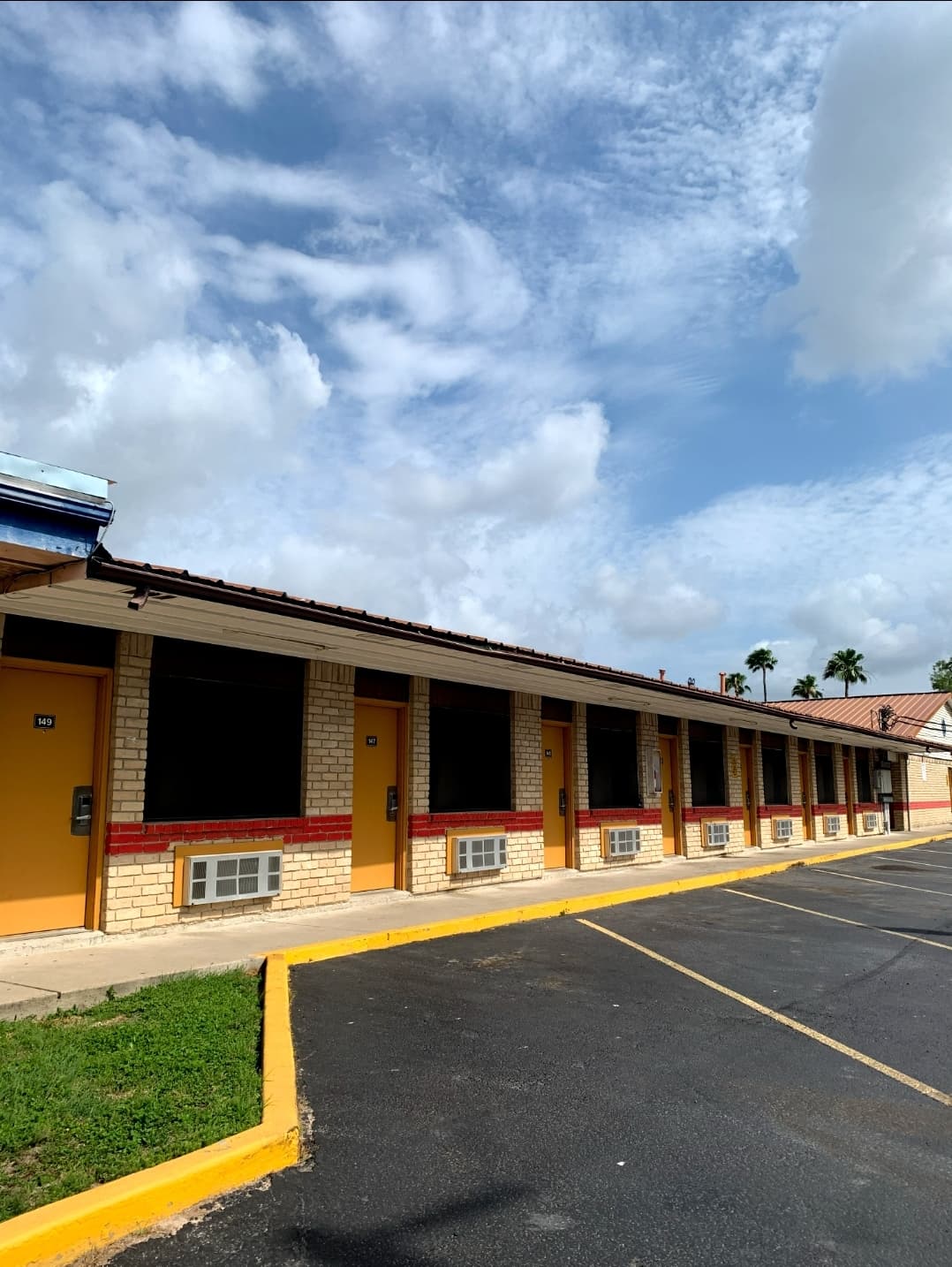 Executive Inn & Suites, Hotel in Mission