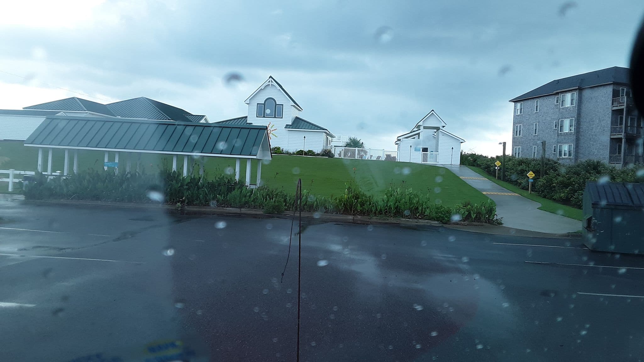 Street view near Islander, Wanchese — © jbthemilker (CC BY-SA · Mapillary)