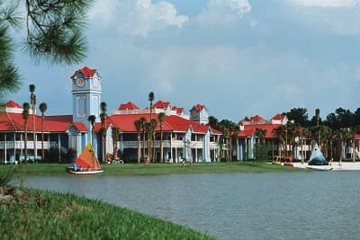 Disney's Caribbean Beach Resort (via Wikimedia Commons, CC BY 2.0)
