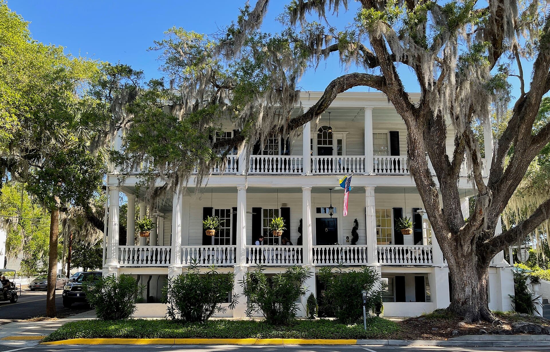 Rhett House Inn (via Wikimedia Commons, CC BY-SA 4.0)