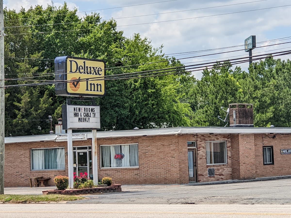 Deluxe Inn, Motel in Kenly