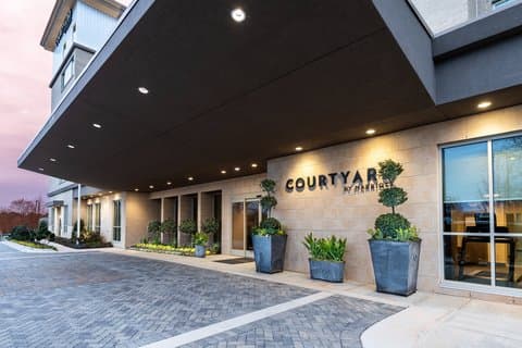 Courtyard Atlanta Alpharetta/Avalon Area, Hotel in Alpharetta