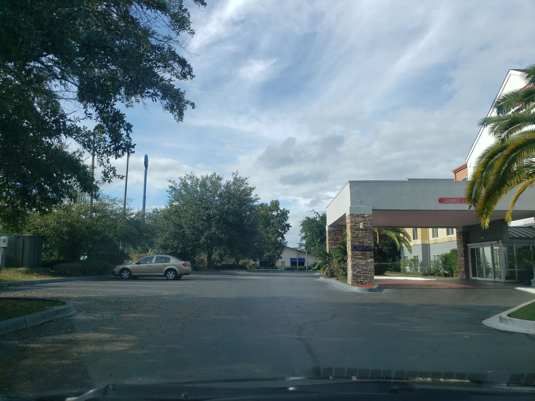 Street view near Fairfield Inn & Suites Savannah I-95 South, Pooler — © davegis (CC BY-SA · Mapillary)