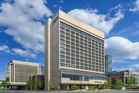 The Westin Crystal City Reagan National Airport, Hotel in The Wharf