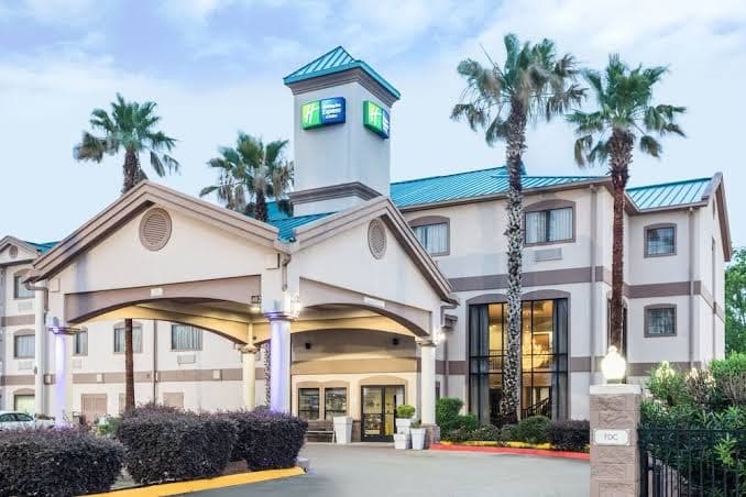 Holiday Inn Express & Suites Lake Charles, Hotel in Lake Charles