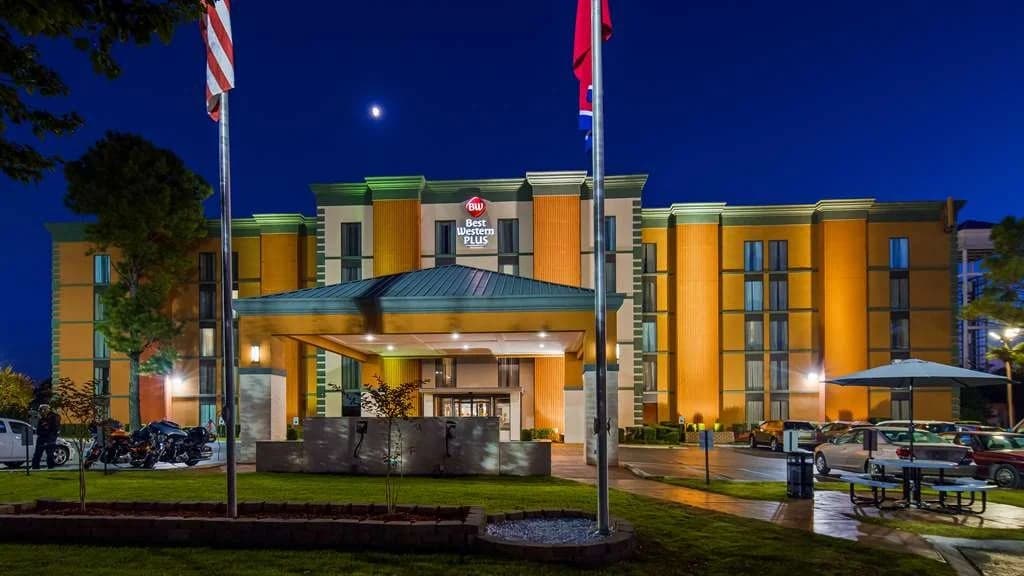 Best Western Plus Galleria Inn & Suites, Hotel in Cordova
