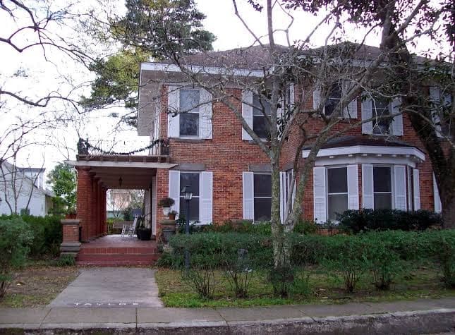 Steel Magnolia Bed & Breakfast, Guesthouse in Natchitoches