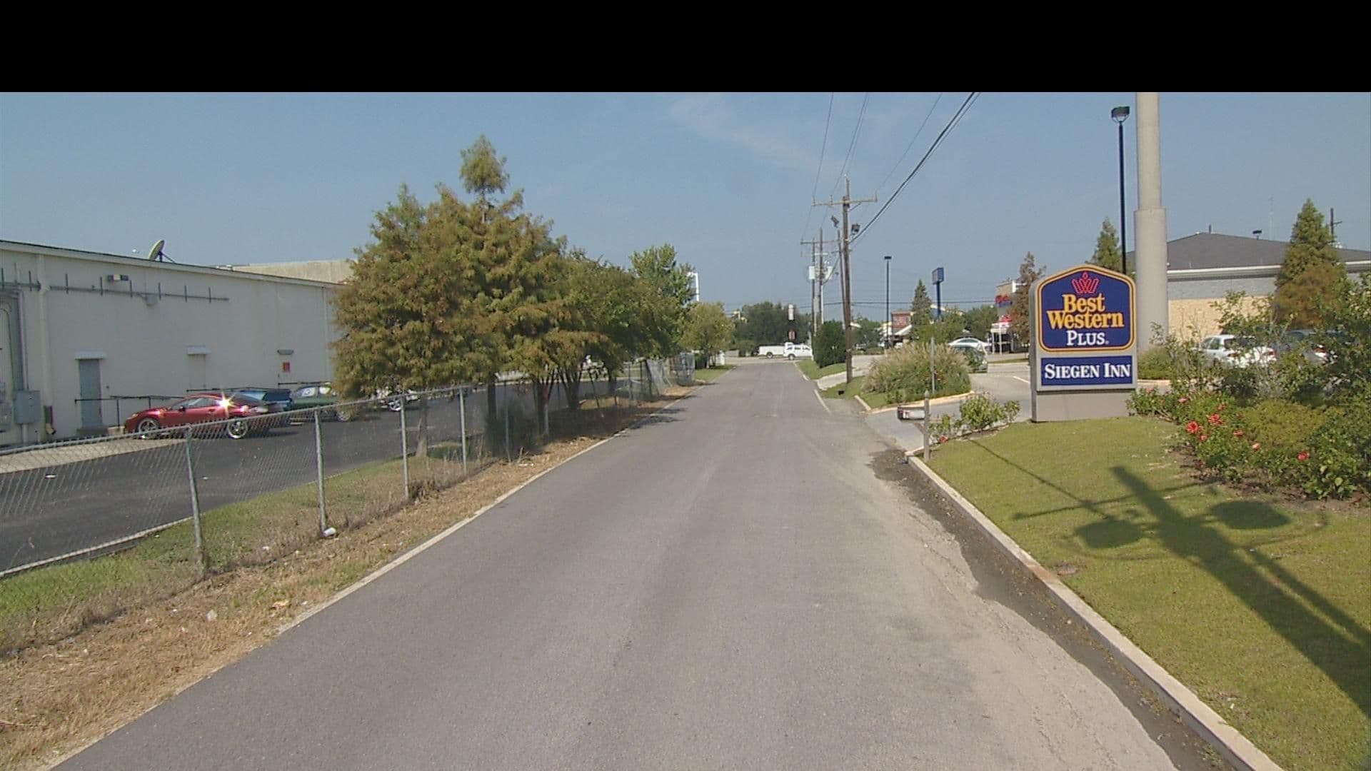 Street view near Days Inn, Inniswold — © WR2_2023 (CC BY-SA · Mapillary)