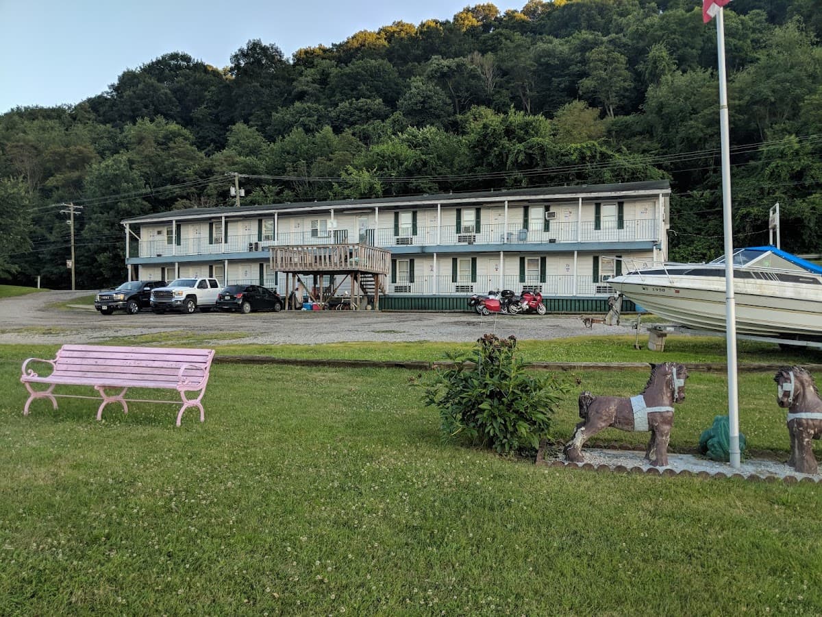 Andrews Motel, Motel in East Liverpool