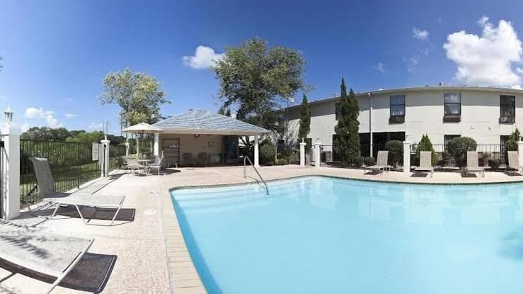 Holiday Inn Express Breaux Bridge/Henderson, Hotel in Cecilia