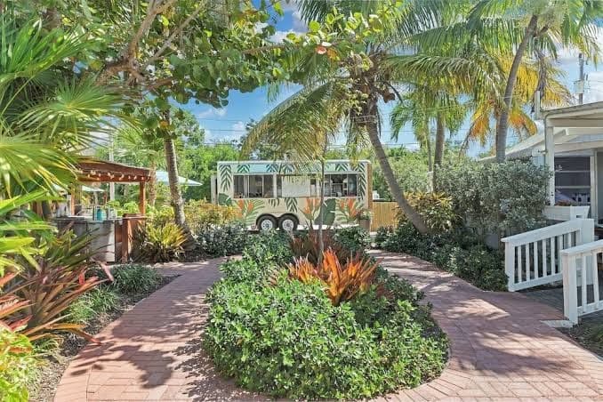 Tropical Cottages, Hotel in Marathon