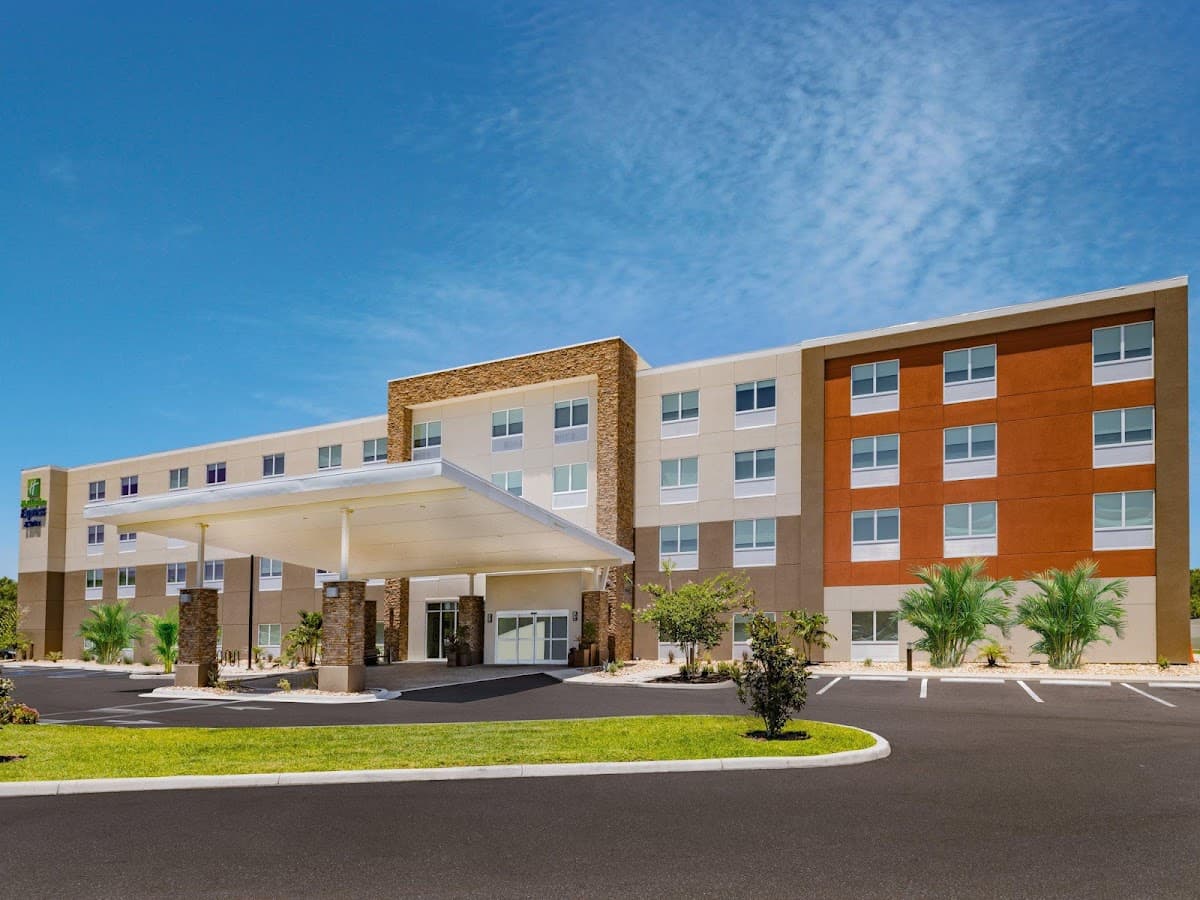 Holiday Inn Express & Suites Ruskin - Sun City, Hotel in Sun City Center