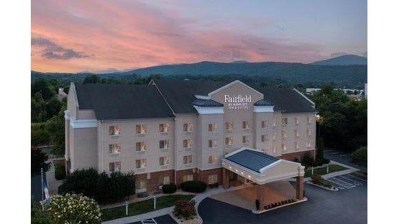 Fairfield Inn & Suites Roanoke Hollins/I-81, Hotel in Hollins