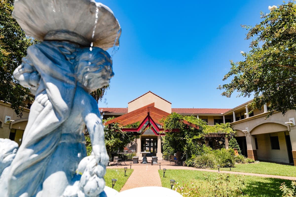 Vineyard Court Designer Suites, Hotel in College Station