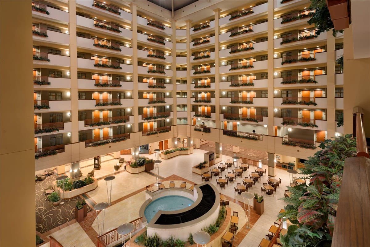 Embassy Suites by Hilton Cool Springs, Hotel in Franklin