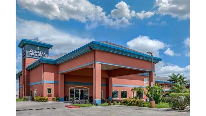 Quality Inn & Suites At The Outlets Mercedes/Weslaco, Hotel in Mercedes
