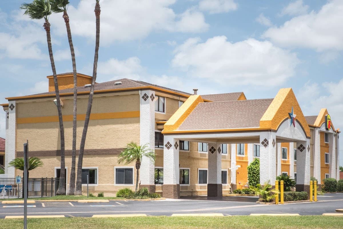 Super 8 by Wyndham Harlingen TX, Motel in Harlingen