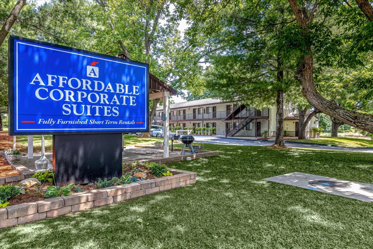 Affordable Corporate Suites, Hotel in Hollins
