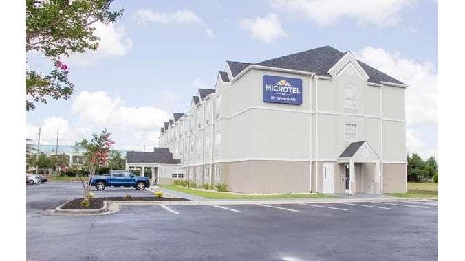 Microtel Inn & Suites by Wyndham Camp Lejeune/Jacksonville, Hotel in Pumpkin Center