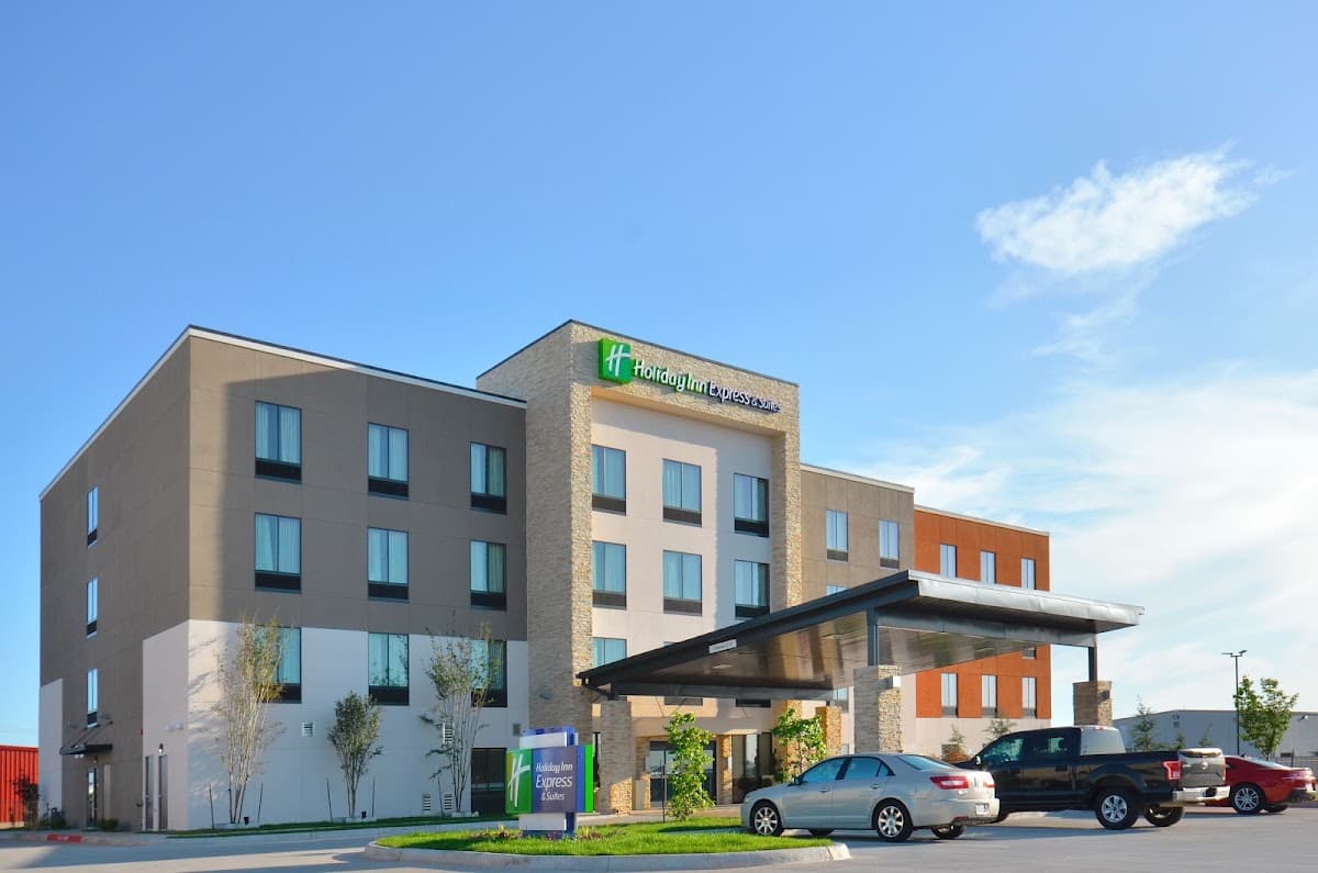 Holiday Inn Express & Suites Oklahoma City Mid - Airport Area, Hotel in Moore