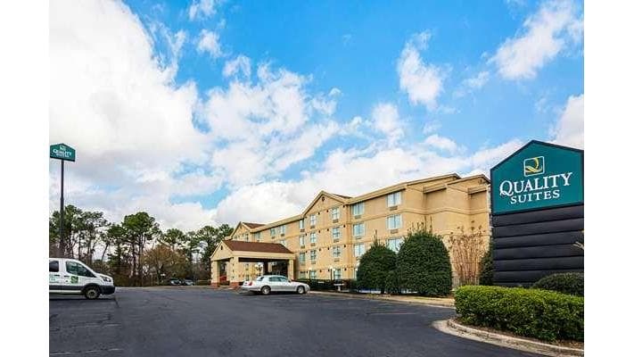 Quality Suites Atlanta Airport East, Motel in Forest Park