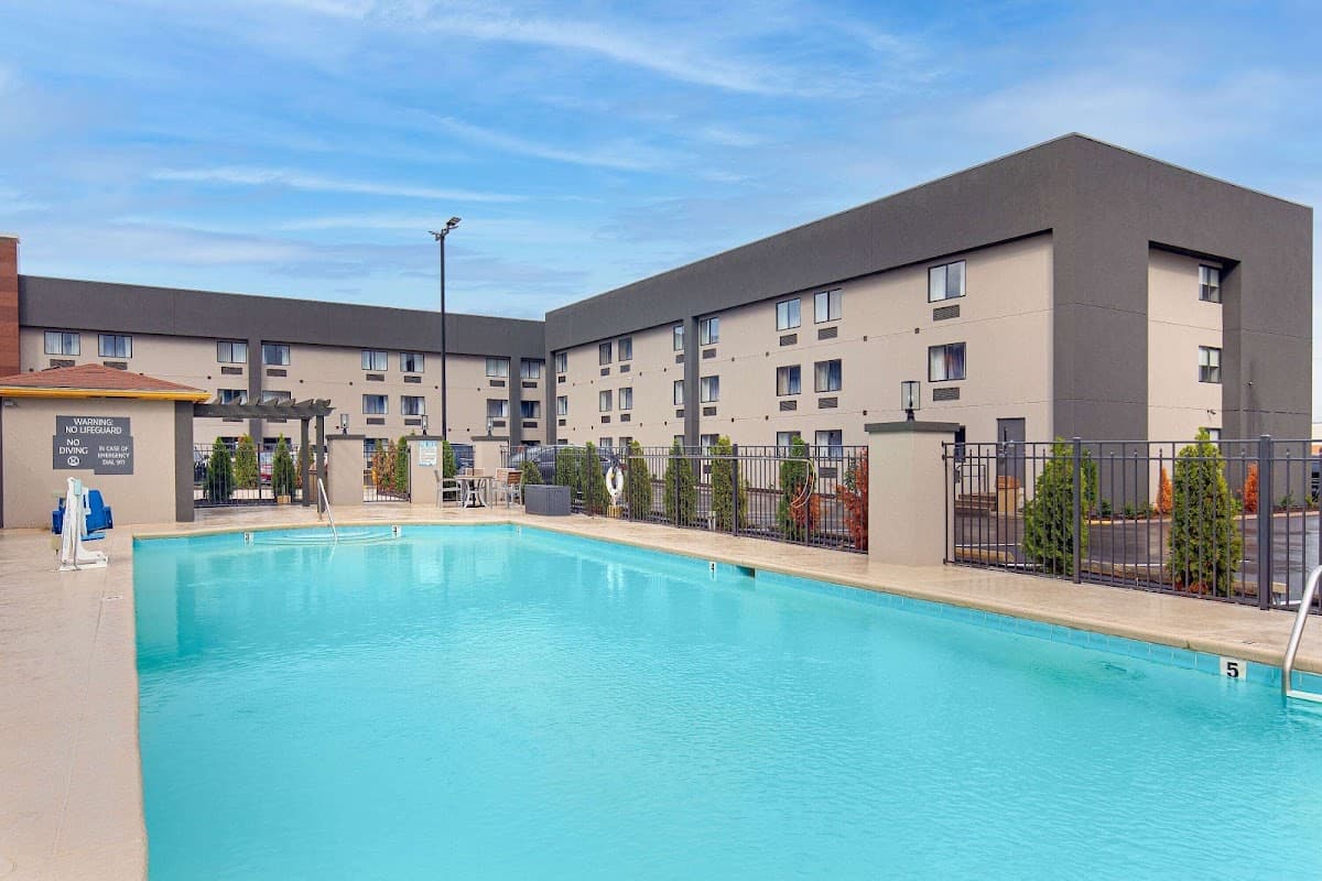 La Quinta Inn & Suites Nashville Airport, Hotel in Hermitage