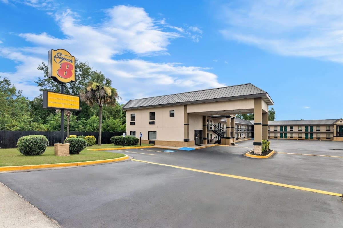 Super 8 by Wyndham Columbia, Motel in Forest Acres