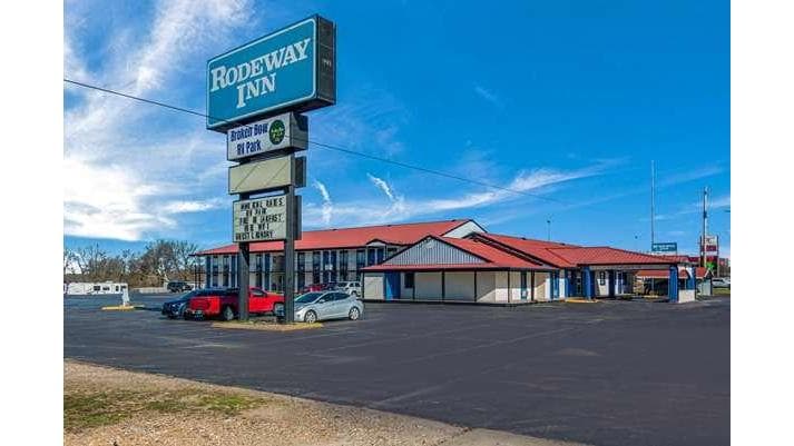 Rodeway Inn Broken Bow-Hochatown, Motel in Broken Bow