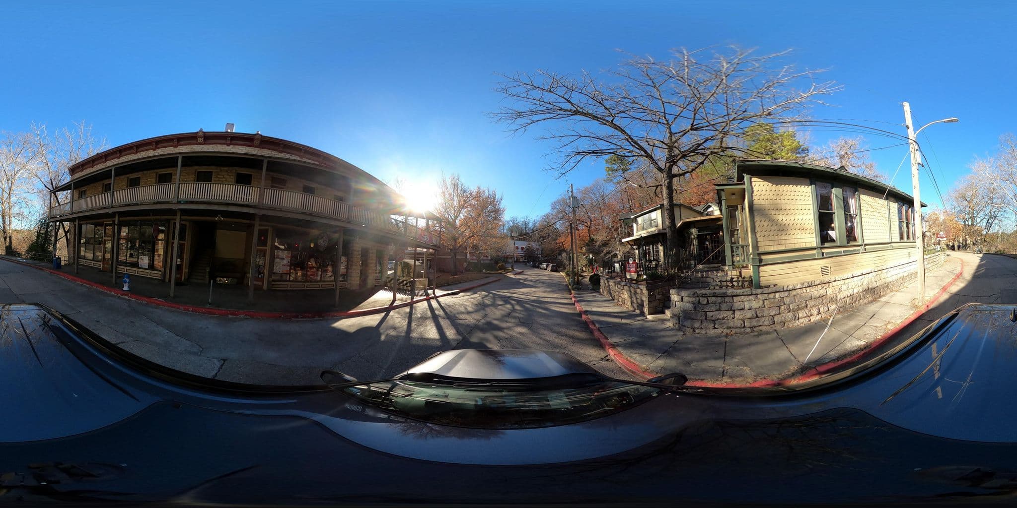 Street view near Rogue's Manor, Eureka Springs — © justinmeyers (CC BY-SA · Mapillary)