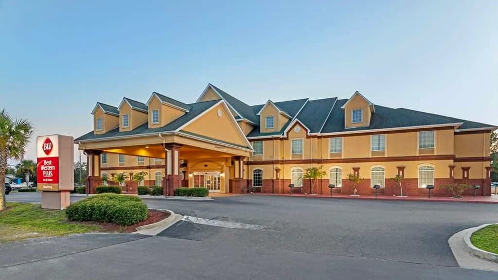 Best Western Plus, Hotel in Waycross