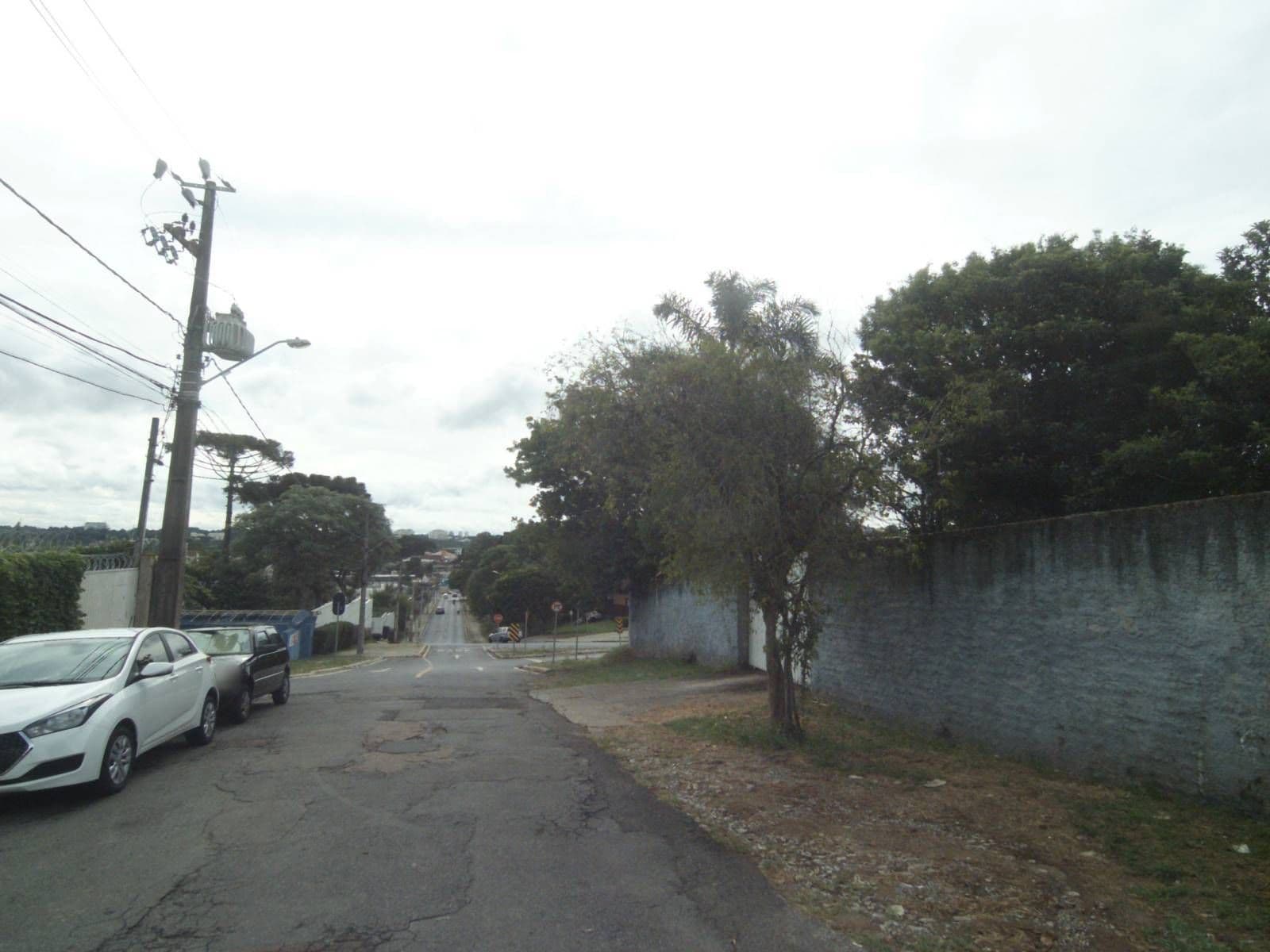Street view near Barigui Eco Hostel, Curitiba — © projevias (CC BY-SA · Mapillary)