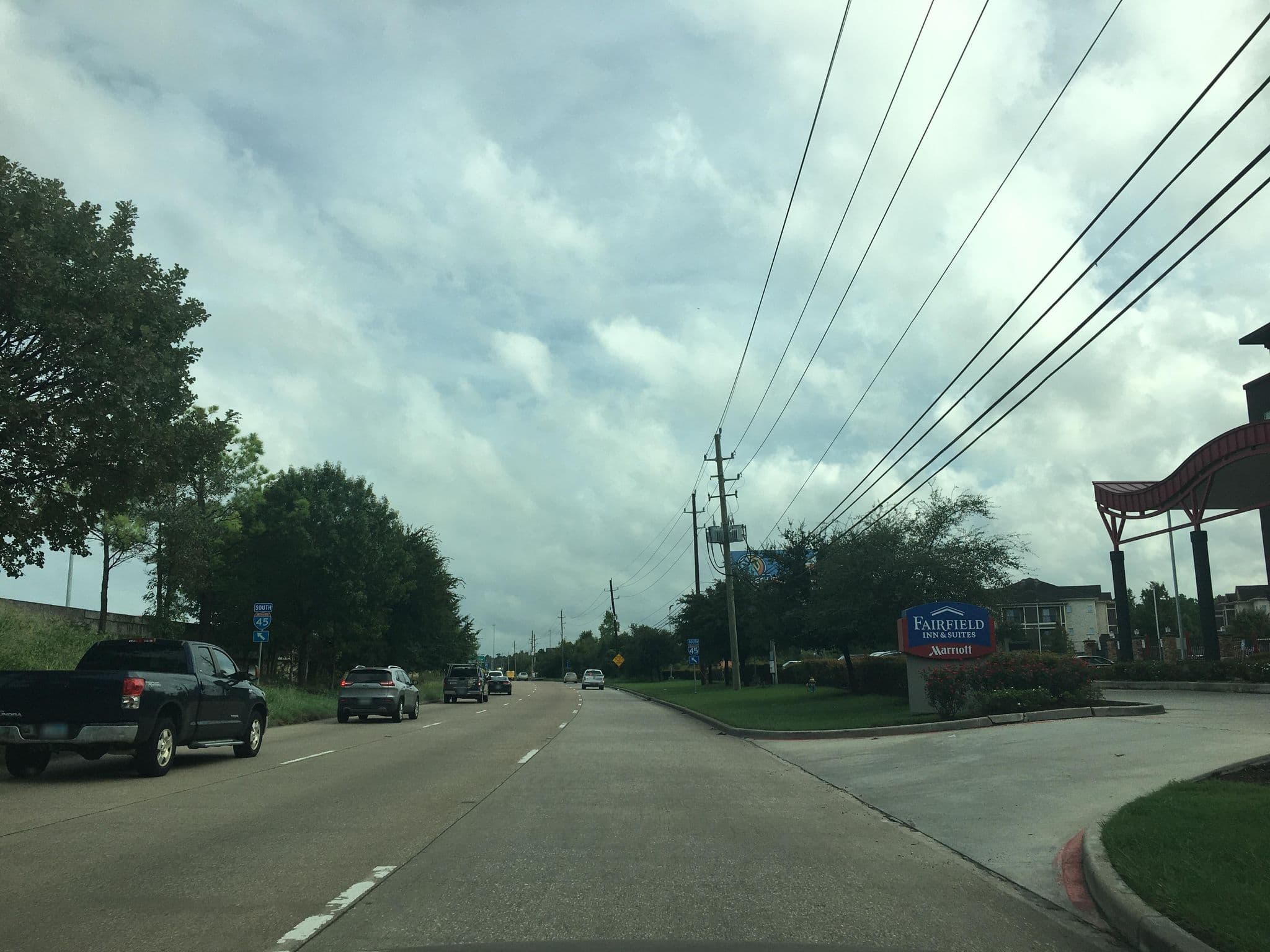 Street view near Fairfield Inn & Suites Houston North/Spring, Oak Ridge North — © dangetz (CC BY-SA · Mapillary)