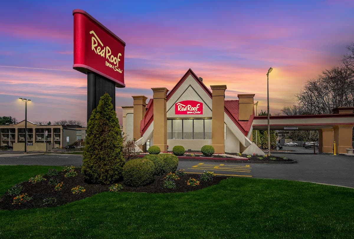 Red Roof Inn & Suites Newark - University, Hotel in Brookside