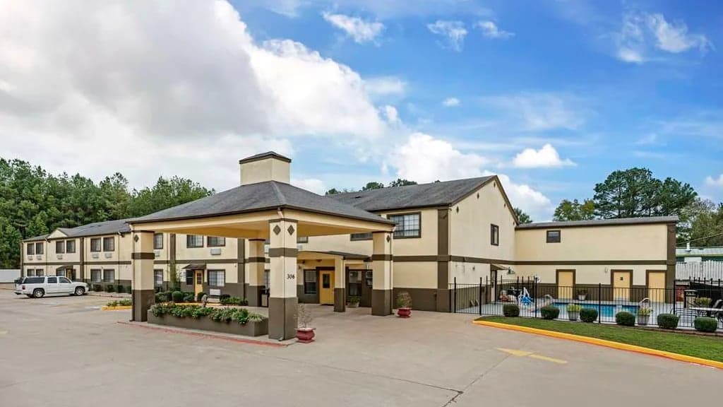 Best Western Pineywoods Inn, Hotel in Queen City