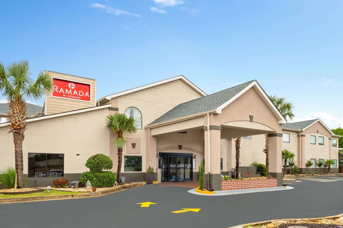 Ramada Locust Grove, Hotel in Locust Grove