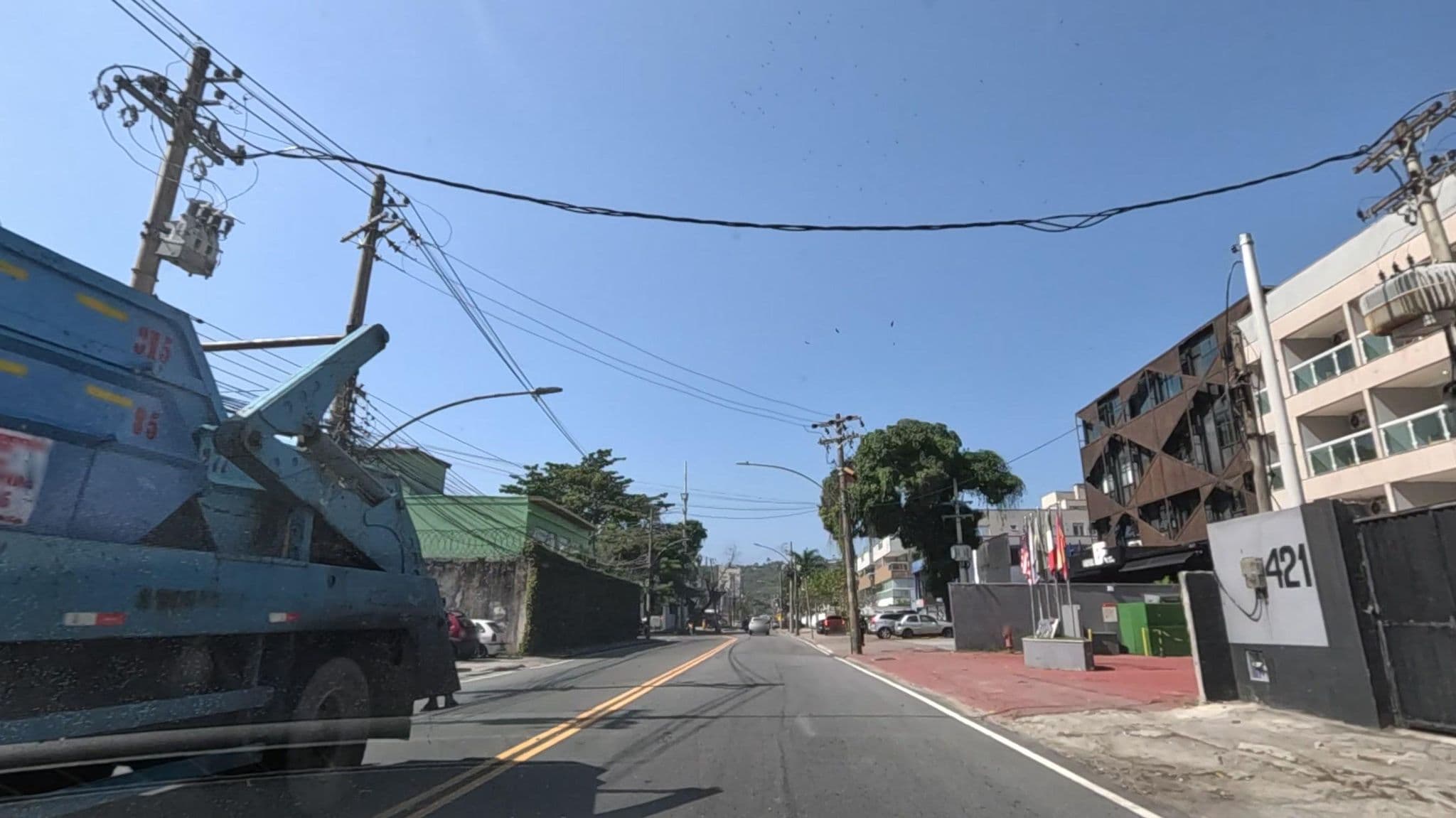 Street view near Marbella Barra, São Conrado — © enzostana (CC BY-SA · Mapillary)