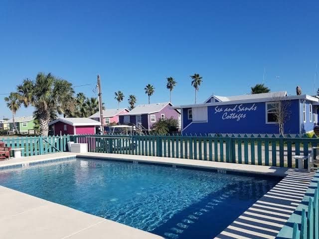 Sea & Sand Cottages, Guesthouse in Port Aransas