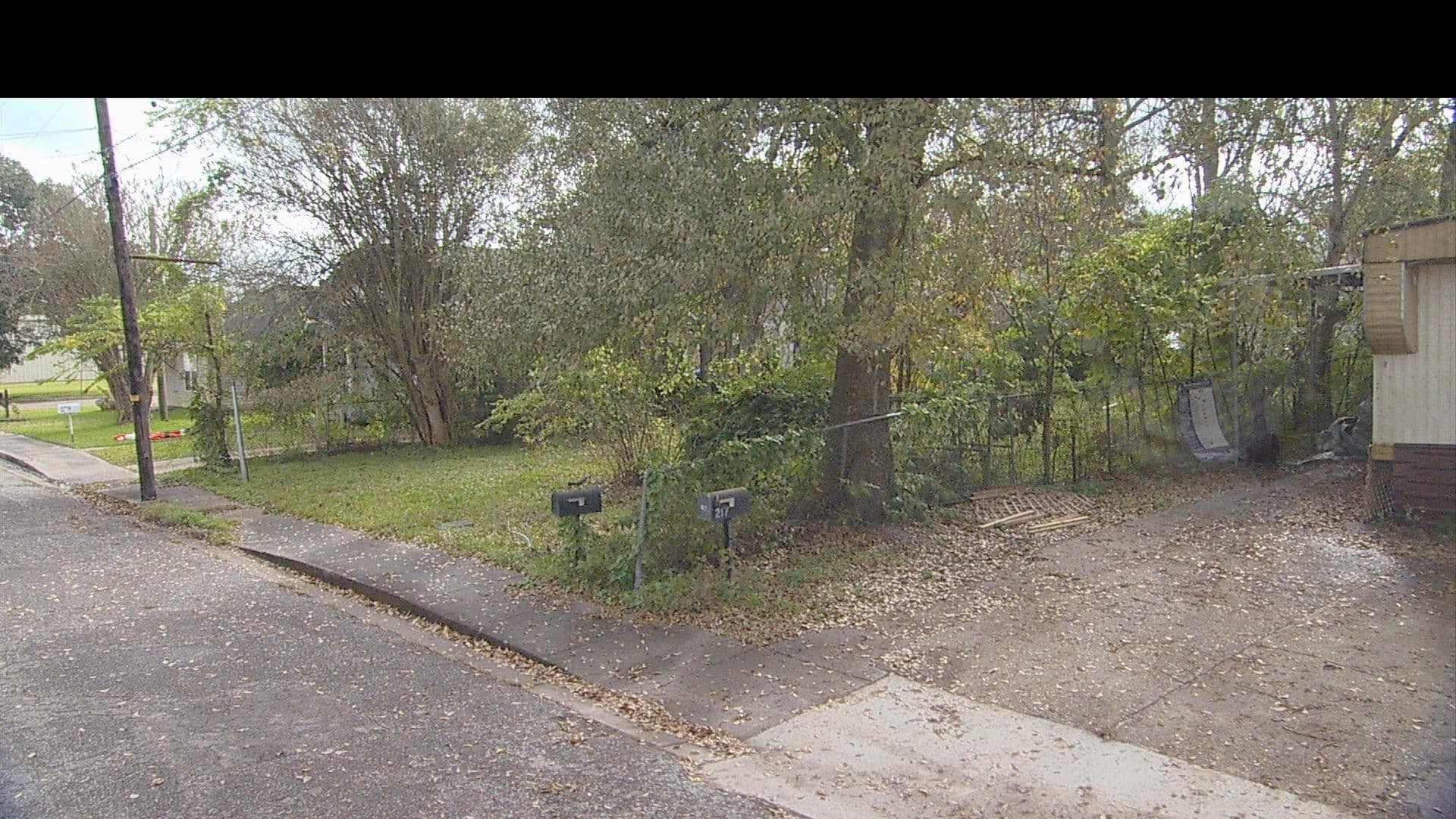 Street view near Irwin's Extended Stay, Sulphur — © 2023WR (CC BY-SA · Mapillary)