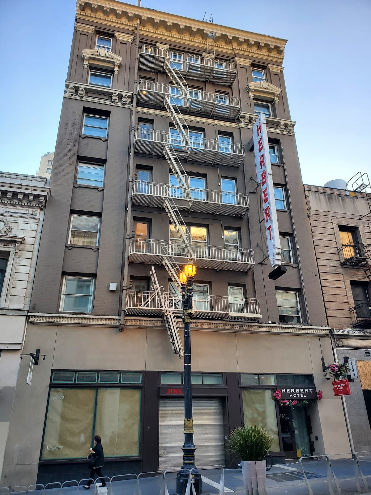 Herbert Hotel, Hotel in Chinatown
