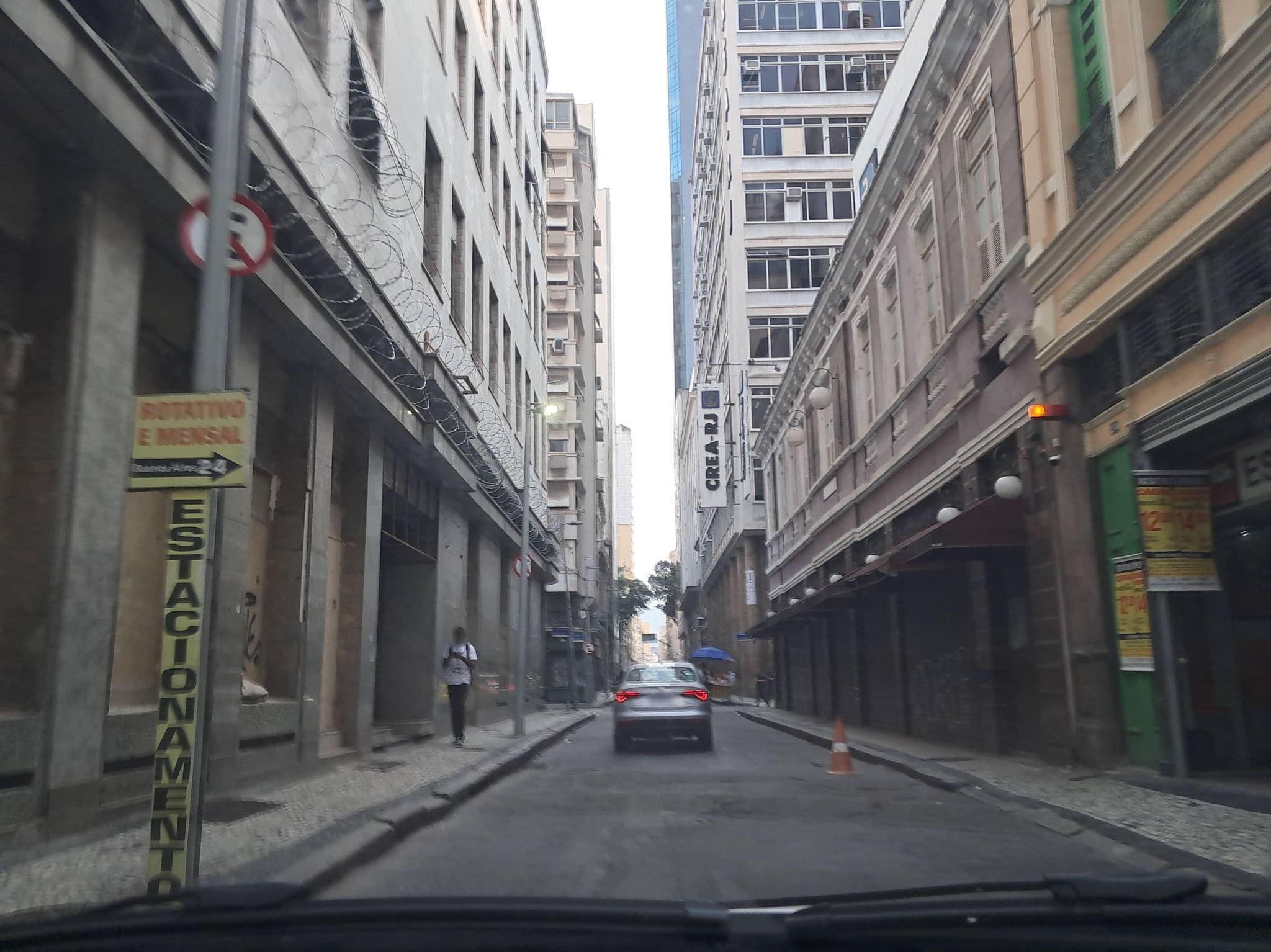 Street view near Valentina Rio Hotel, Rio de Janeiro — © Malu25 (CC BY-SA · Mapillary)