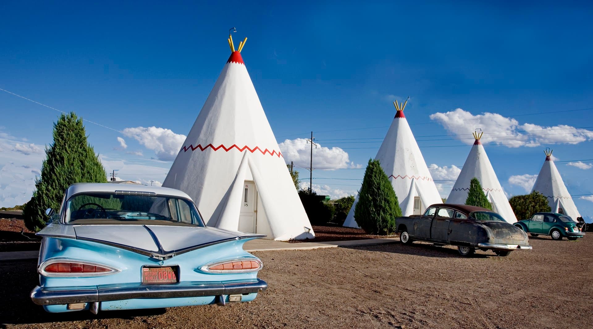 Wigwam Motel (via Wikimedia Commons, Public domain)